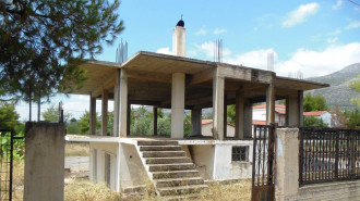Ημιτελής μονοκατοικία, Ερέτρια