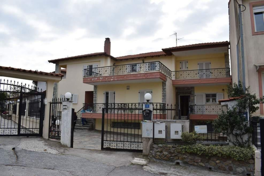 Maisonette, Retziki