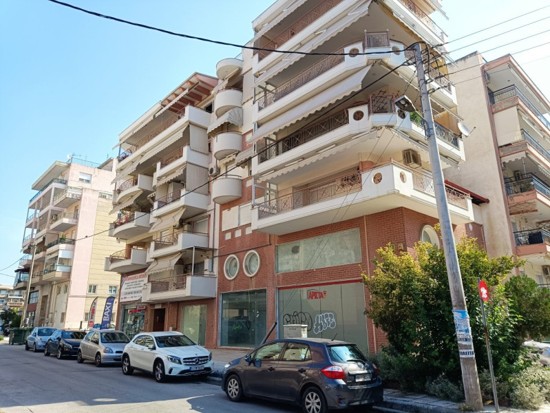 Retail store, Evosmos