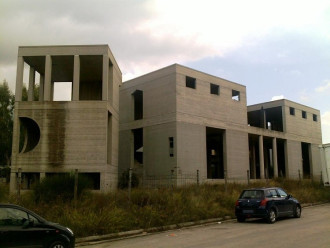 Ημιτελές κτίριο μικτής χρήσης, Κηφισιά