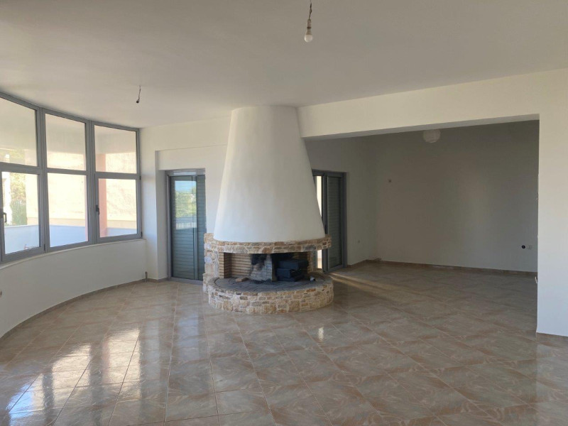 Apartment, Rafina