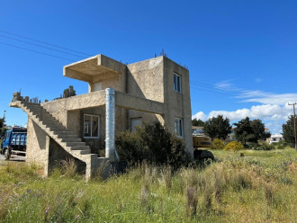 Ημιτελής μεζονέτα, Ρόδος